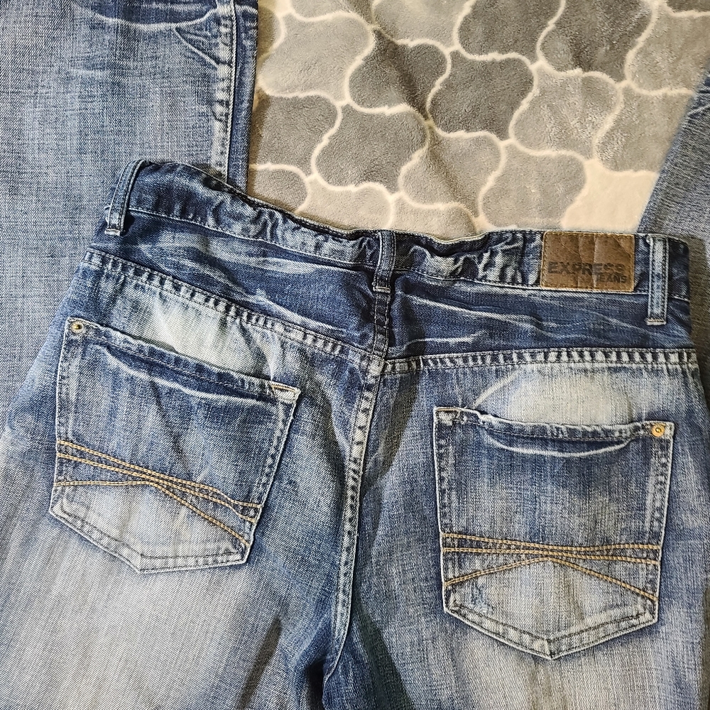 !FLASH SALE! Express Kingston jeans